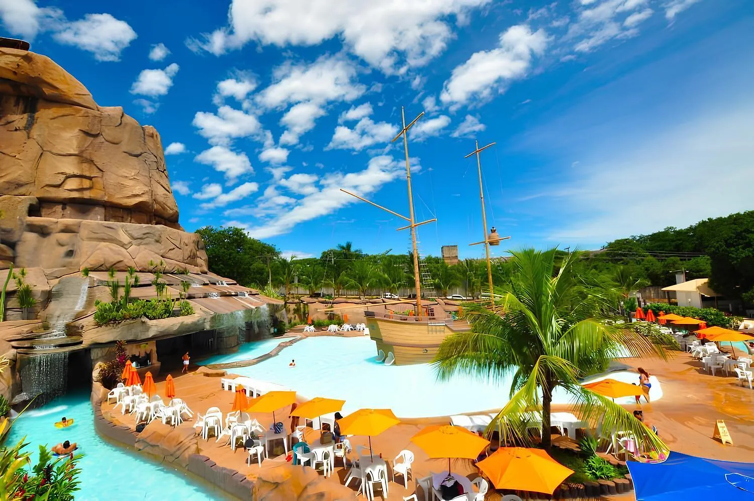 Piazza Diroma - Acesso Gratuito Ao Acqua Park E Splash Caldas Novas