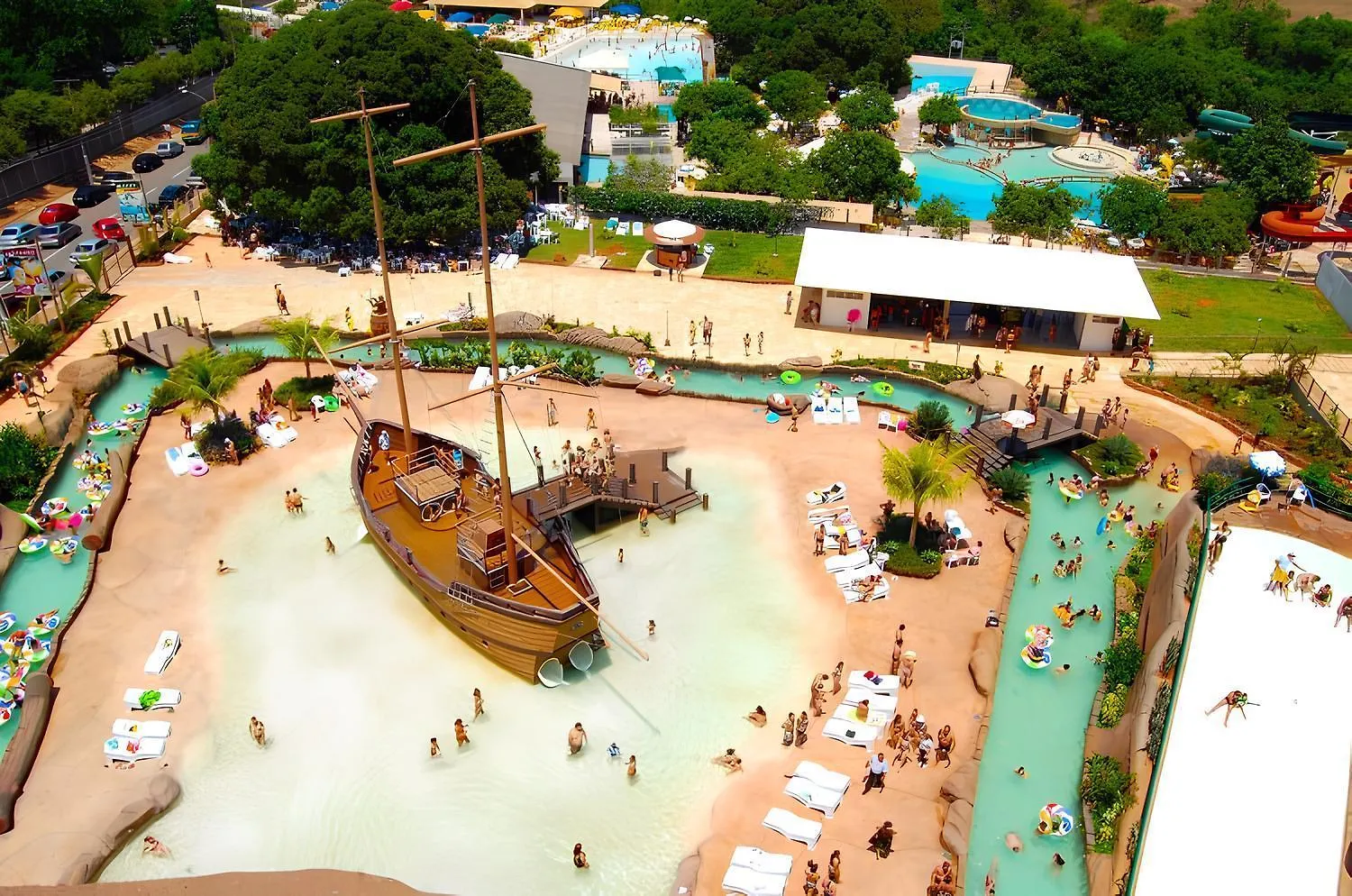 Piazza Diroma - Acesso Gratuito Ao Acqua Park E Splash Caldas Novas 0*,