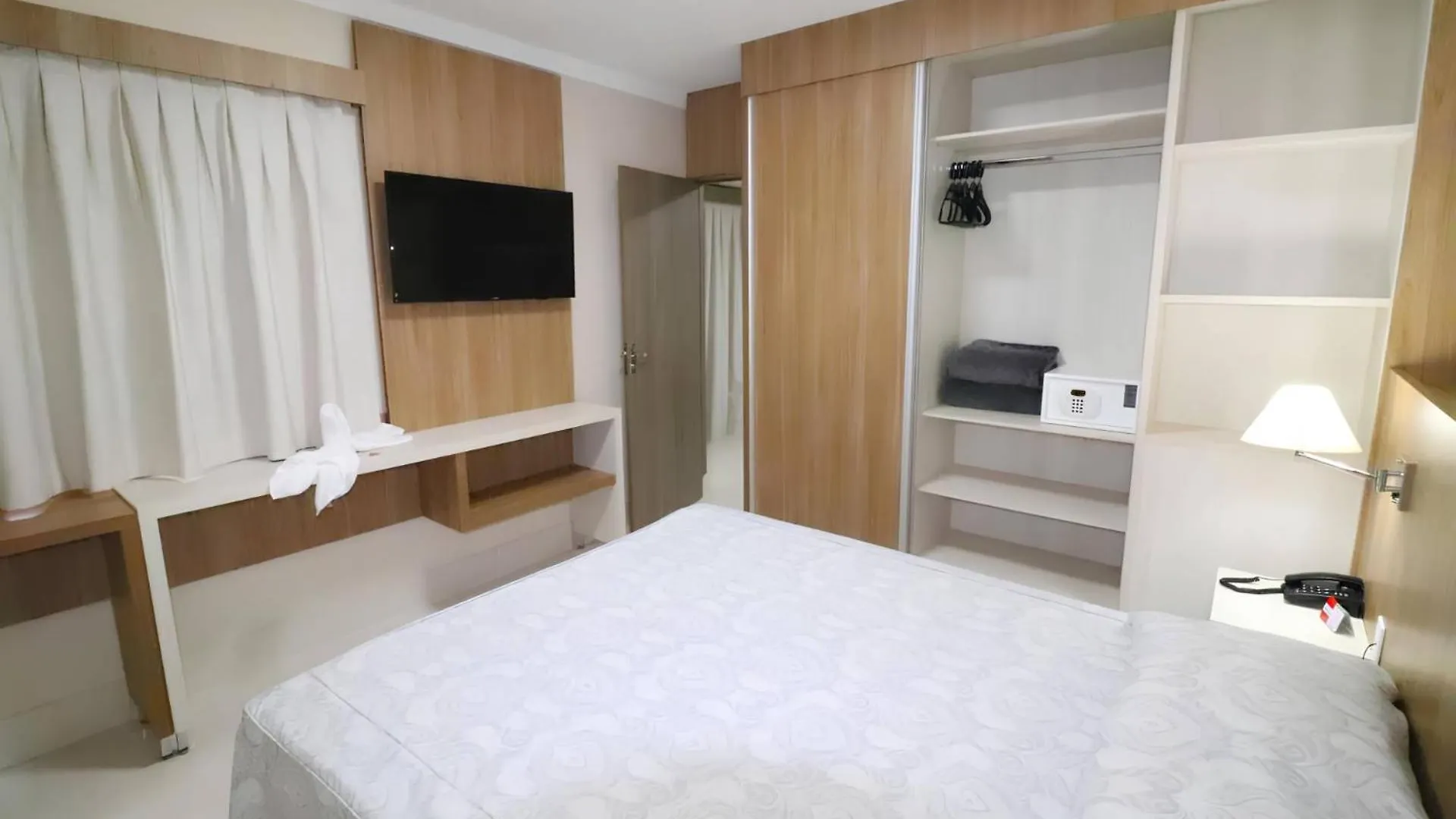Apart-hotel Piazza Diroma - Acesso Gratuito Ao Acqua Park E Splash Caldas Novas
